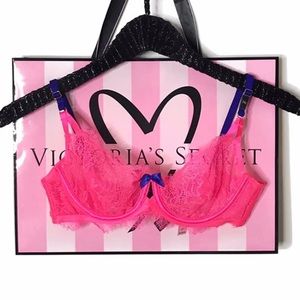 Victoria’s Secret • Very Sexy Unlined Bra 34C